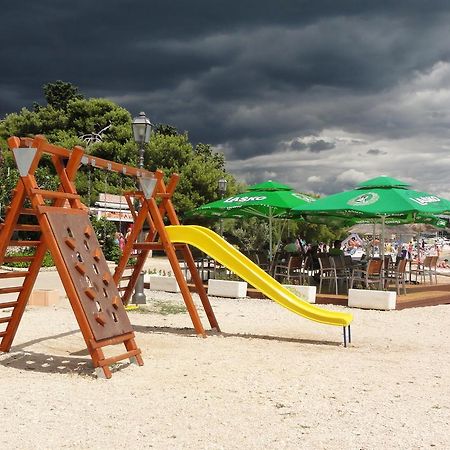 Apartments Tonka Пакоштане Екстер'єр фото