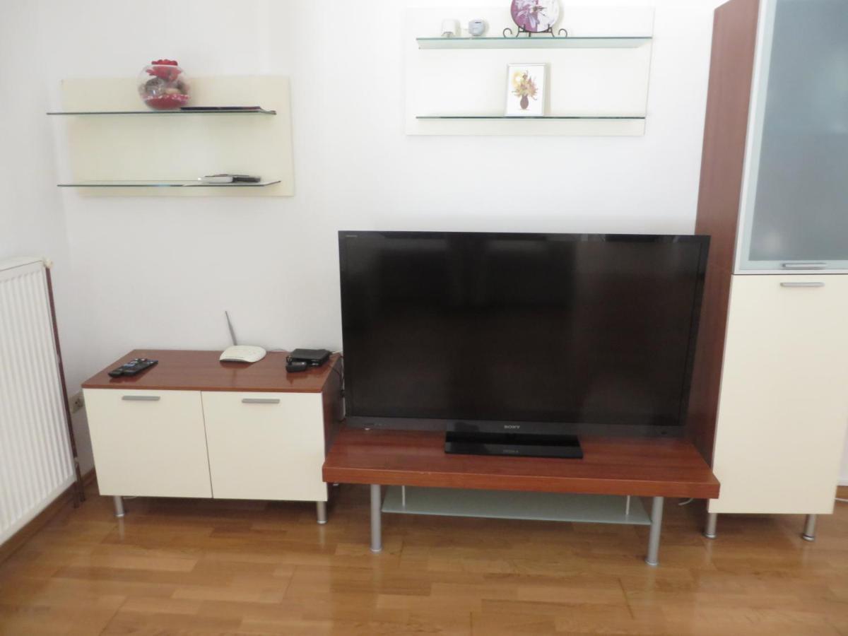 Apartments Tonka Пакоштане Екстер'єр фото