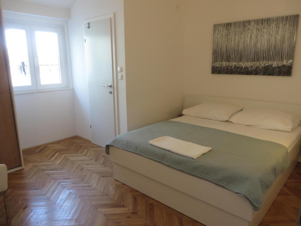 Apartments Tonka Пакоштане Екстер'єр фото