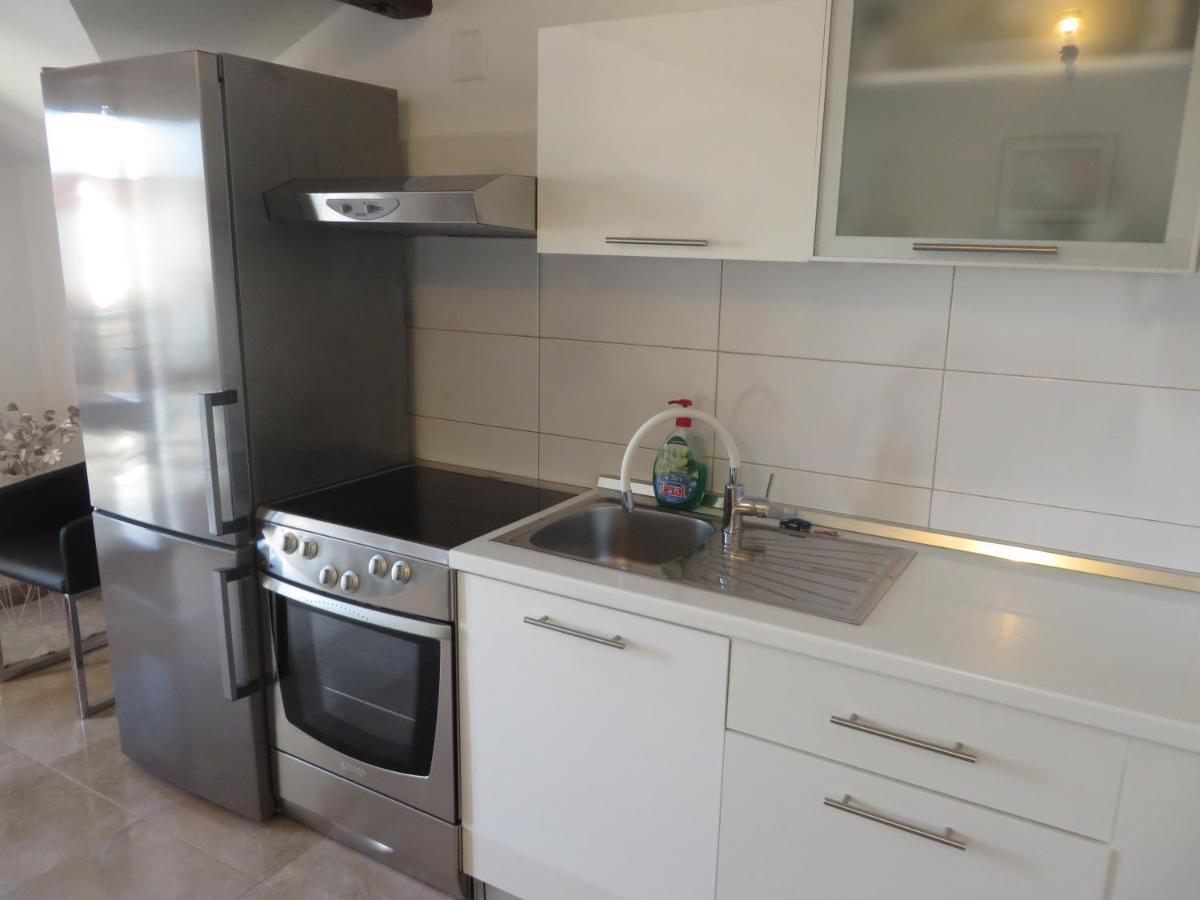 Apartments Tonka Пакоштане Екстер'єр фото