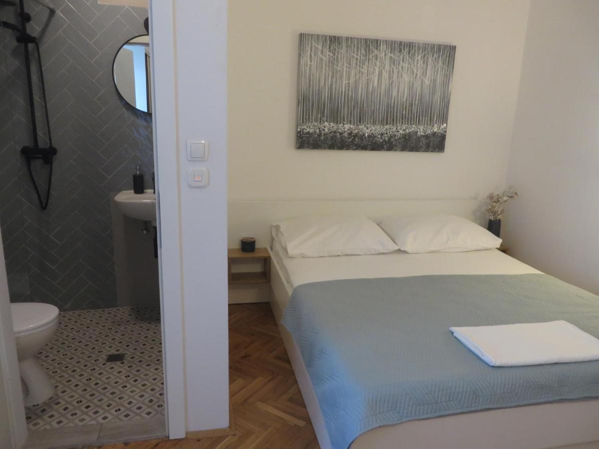 Apartments Tonka Пакоштане Екстер'єр фото